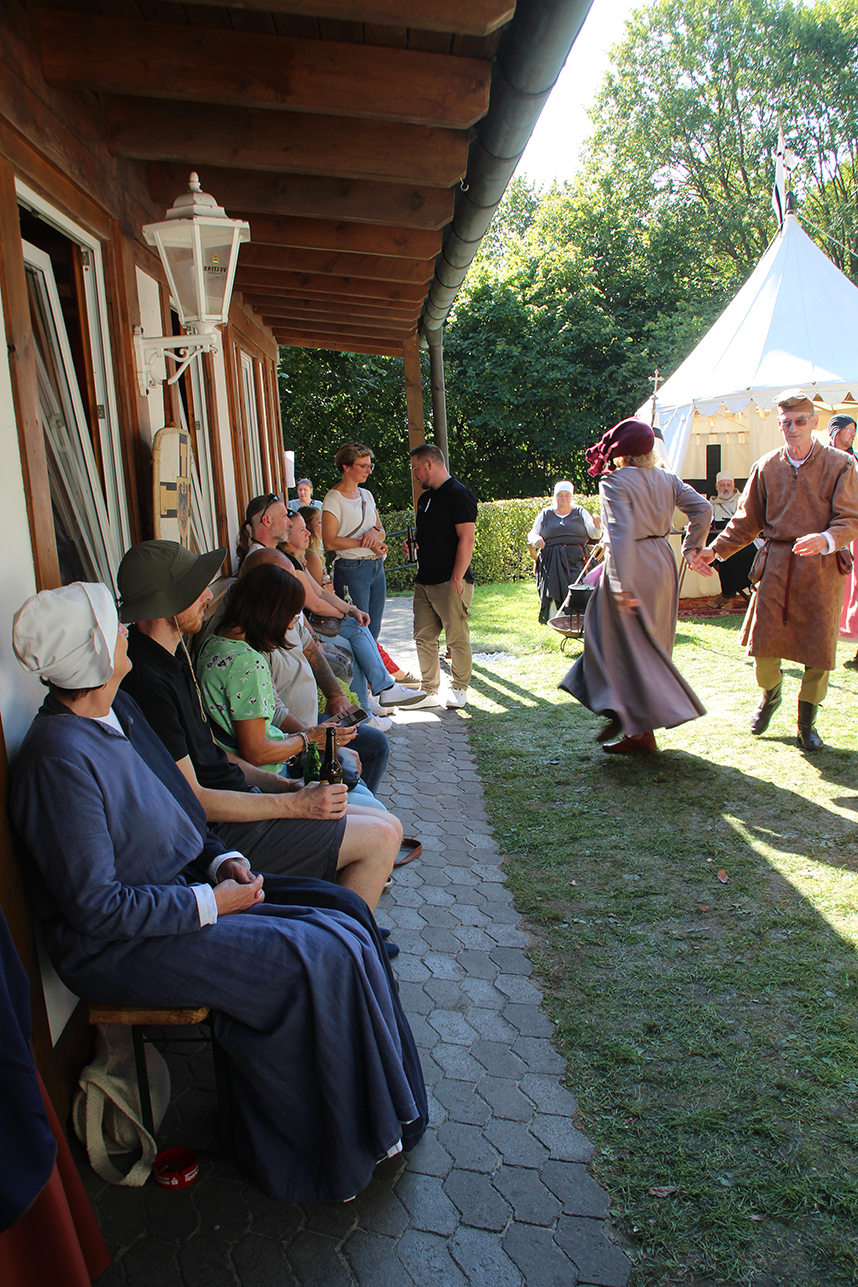 %_tempFileName09_21_Mittelalterfest_65%