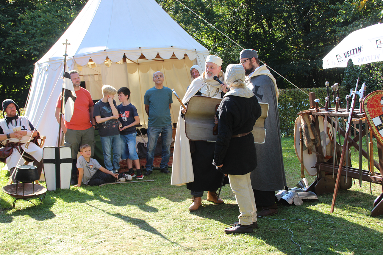 %_tempFileName09_21_Mittelalterfest_83%