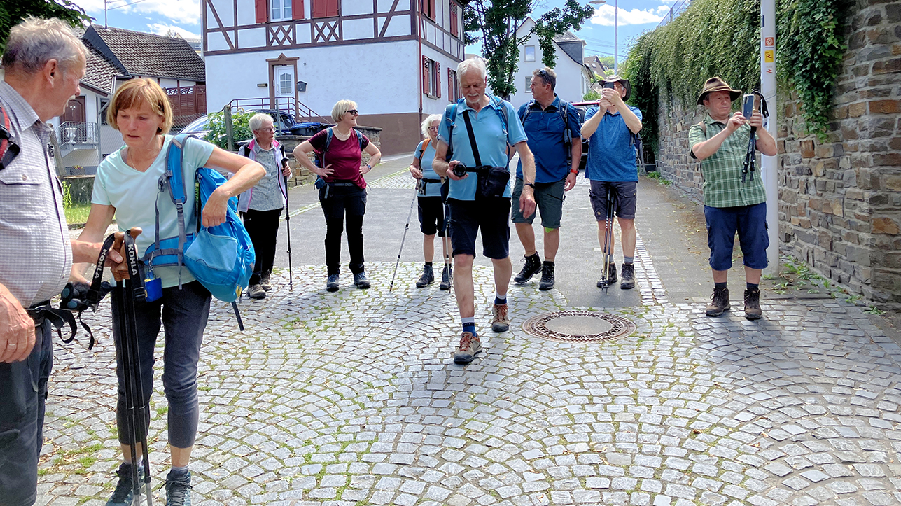 %_tempFileNameRheinBurgenWeg_18%