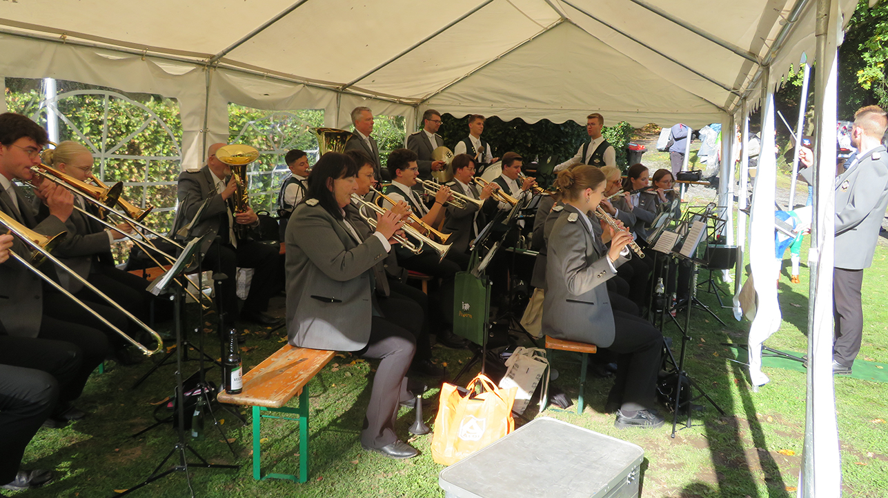 %_tempFileName10-04-Wandertag_20%