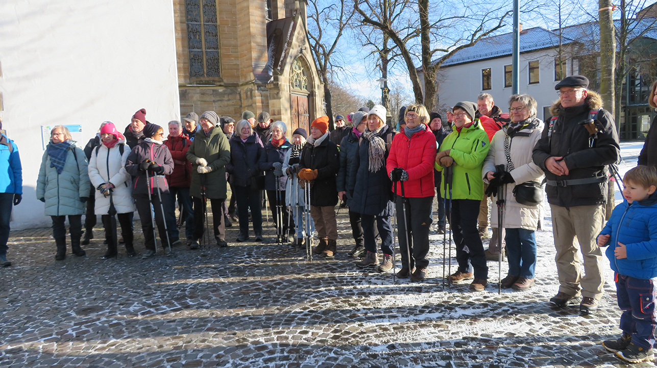 01-10-Eröffnungswanderung_01