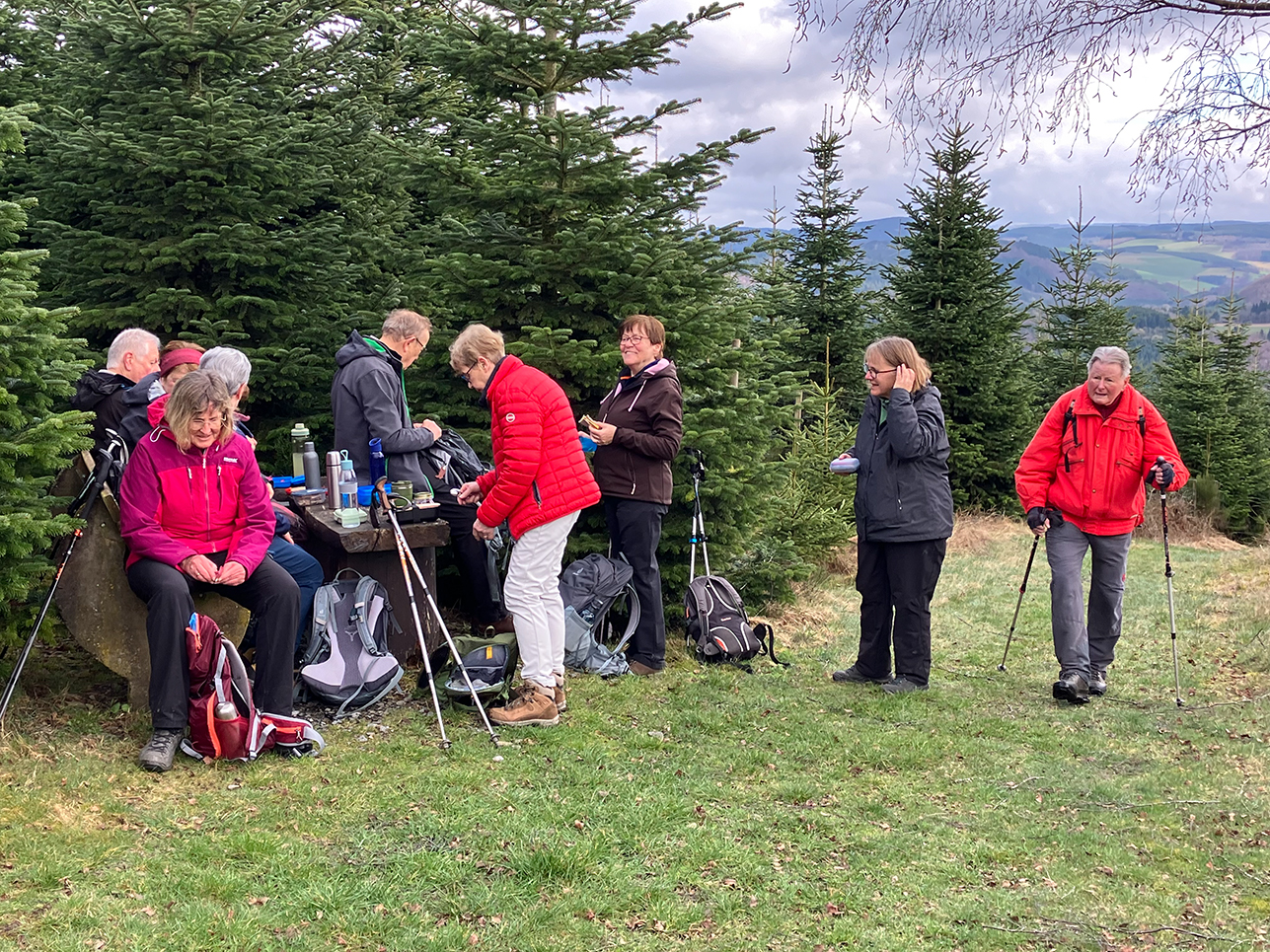 %_tempFileName03-15-Runde-von-Nichtinghausen_08%